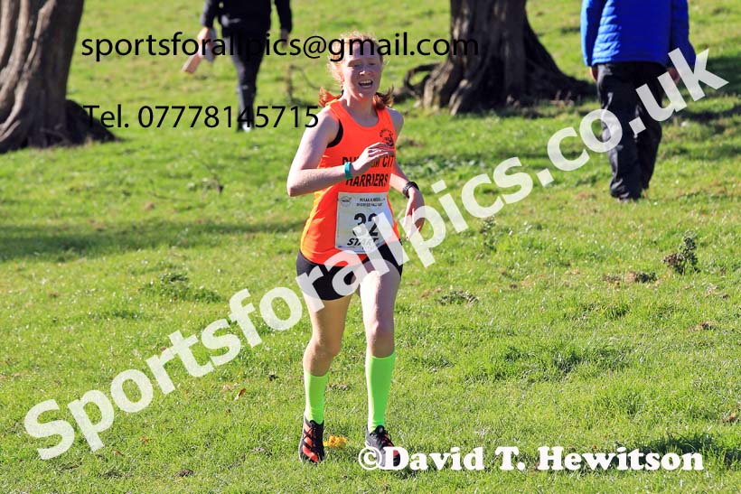 Womens under-17s and under-20s, 2022 NECAA Cross Country Relays, Thornley Hall Farm, Peterlee, County Durham, October 15th. Photo: David T. Hewitson/Sports for All Pics